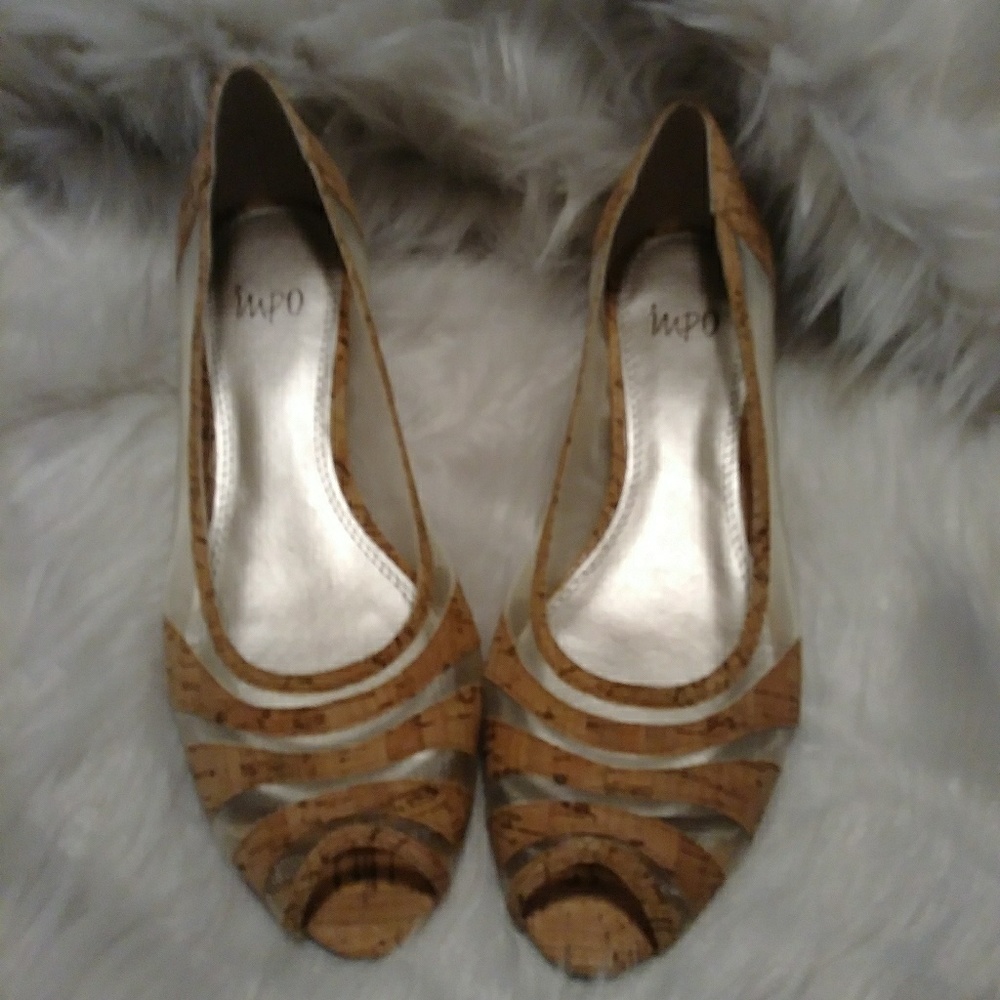 Women's tan wedge shoes